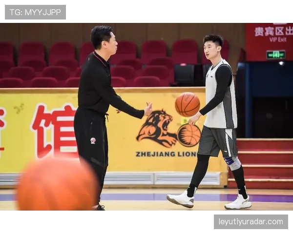 戴资颖比赛温柔得不像话,出门随手一拎就像逛大牌的那种——这种反差我裂开了 戴资颖比赛温柔得不像话,出门随手一拎就像逛大牌的那种——这种反差我裂开了